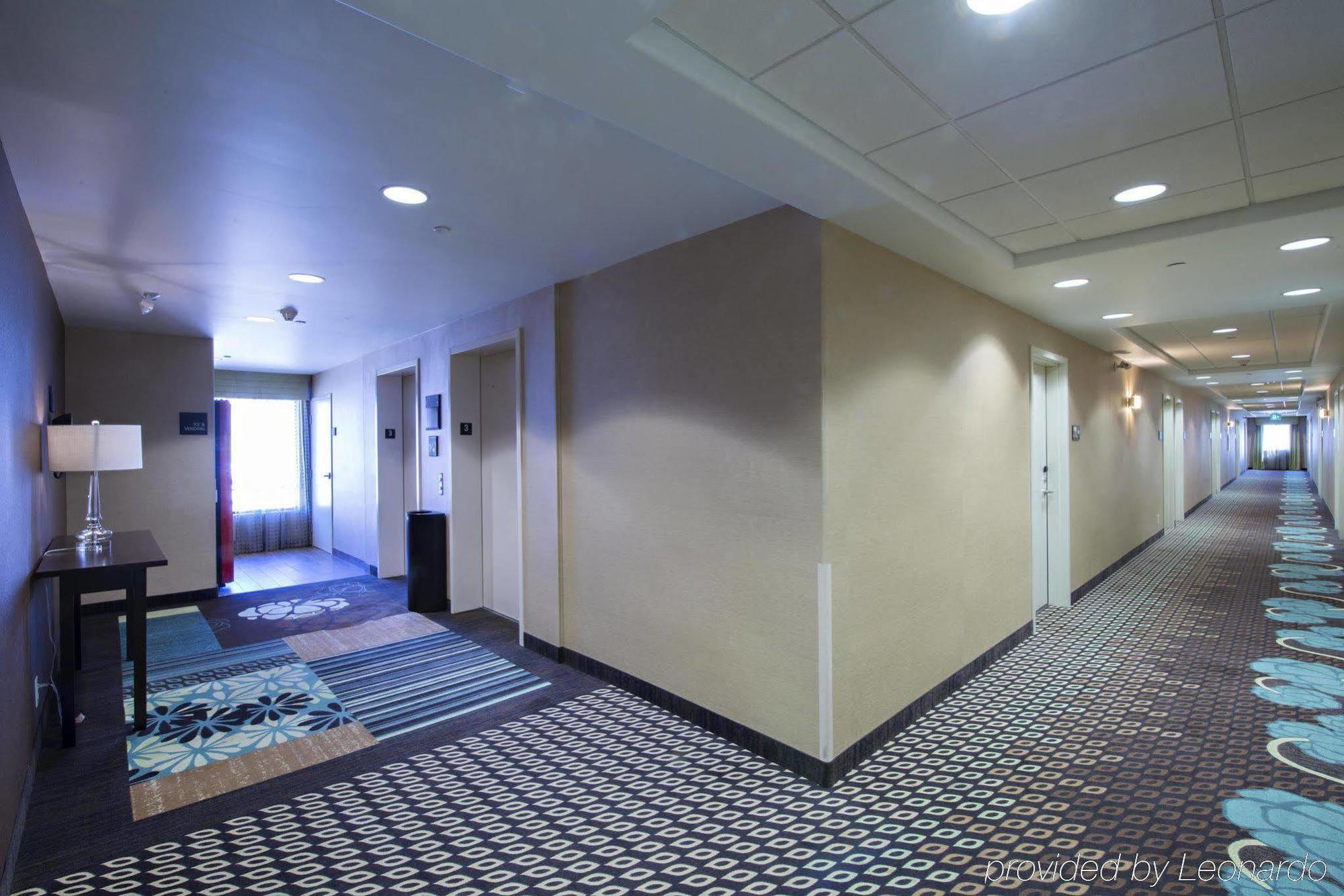 Hampton Inn Saskatoon South Exterior foto
